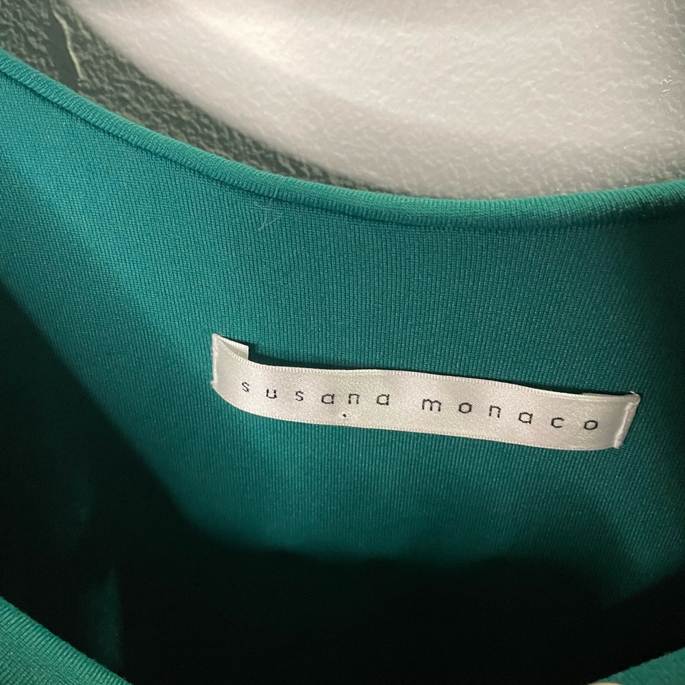 Susana Monaco Green Scoop Neck Ruched Side 3/4 Sleeve Dress St. Patrick’s Day - Picture 2 of 6